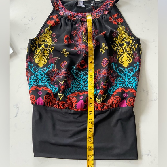 XS Bebe Colorful Keyhole Top - Picture 6 of 6